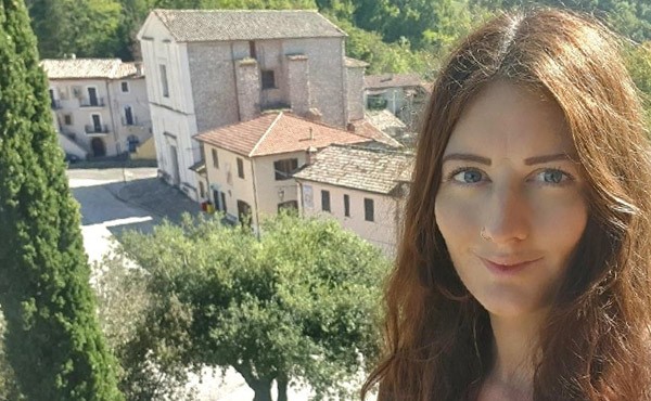 Photo of Rhiannon Lewis